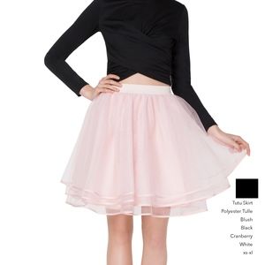 Kalani Hilliker white tulle tutu skirt w/binding